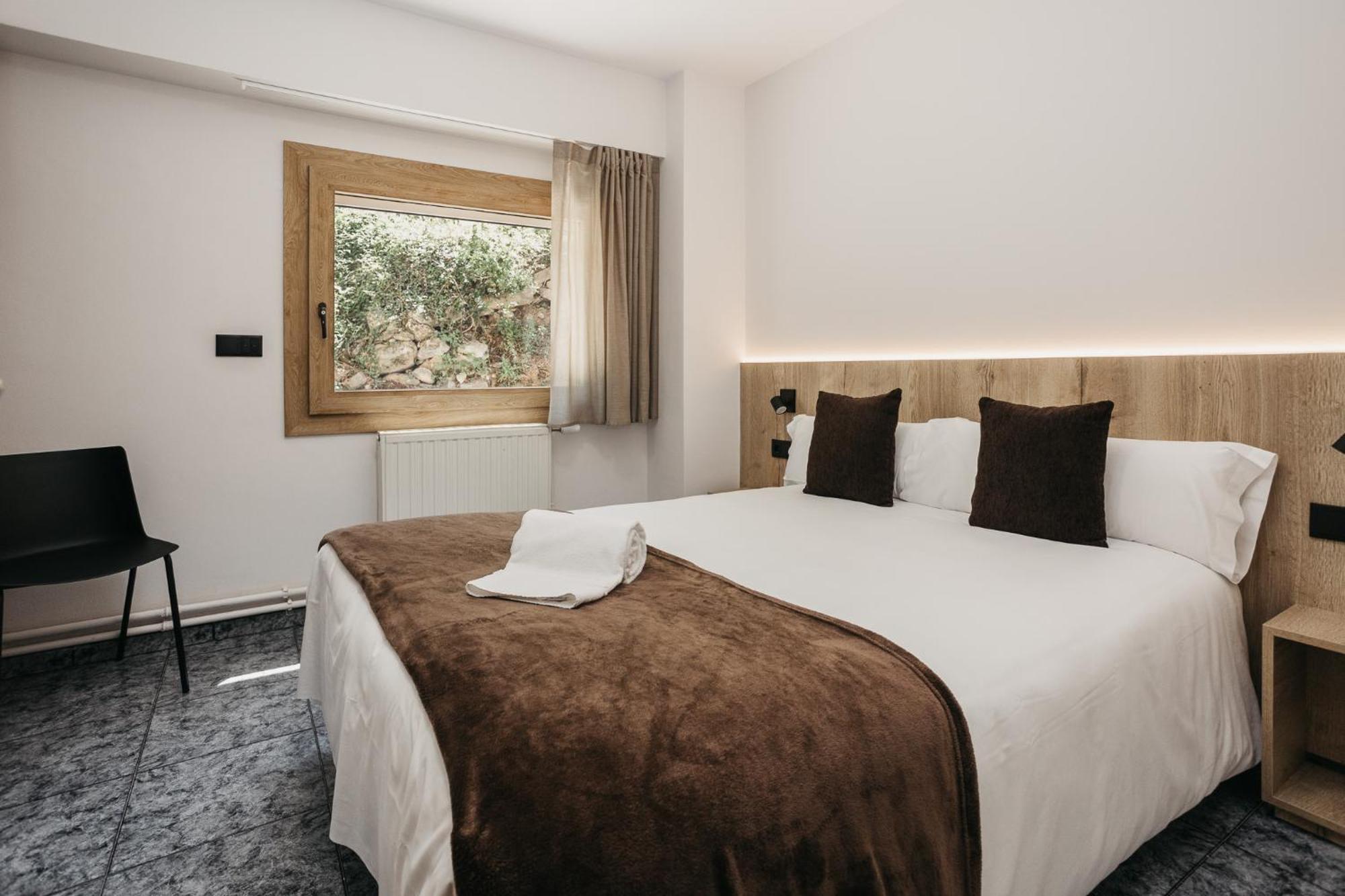 La Trobada Hotel Sport Ripoll Buitenkant foto