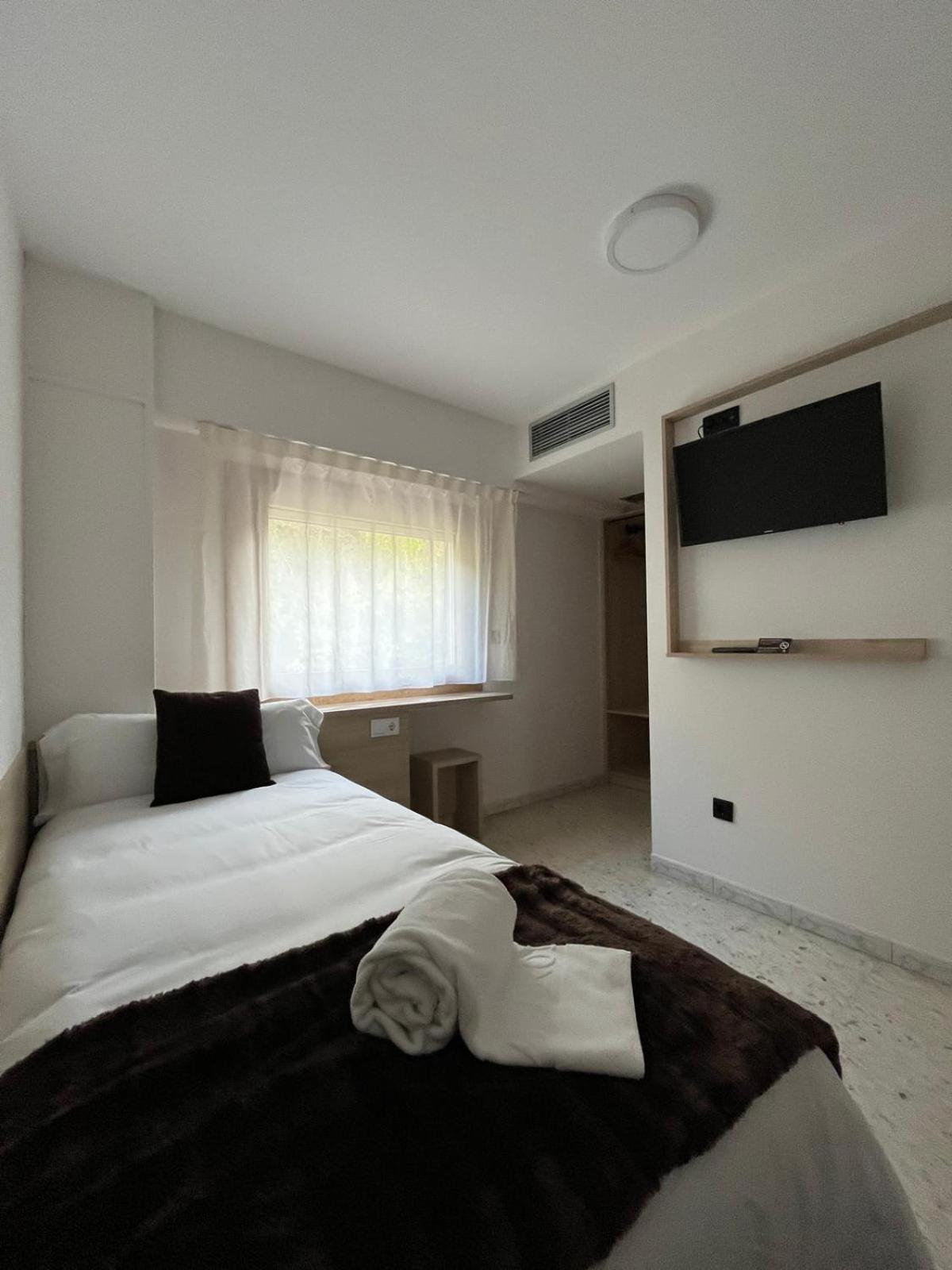 La Trobada Hotel Sport Ripoll Buitenkant foto