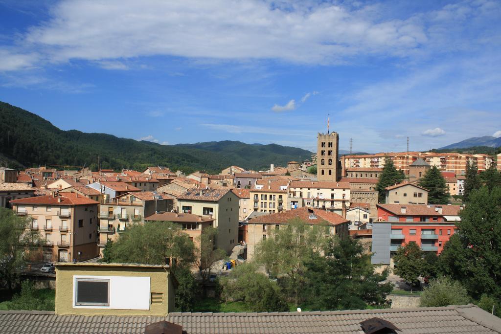 La Trobada Hotel Sport Ripoll Buitenkant foto
