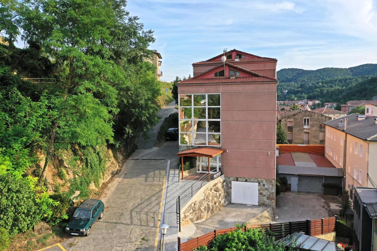 La Trobada Hotel Sport Ripoll Buitenkant foto